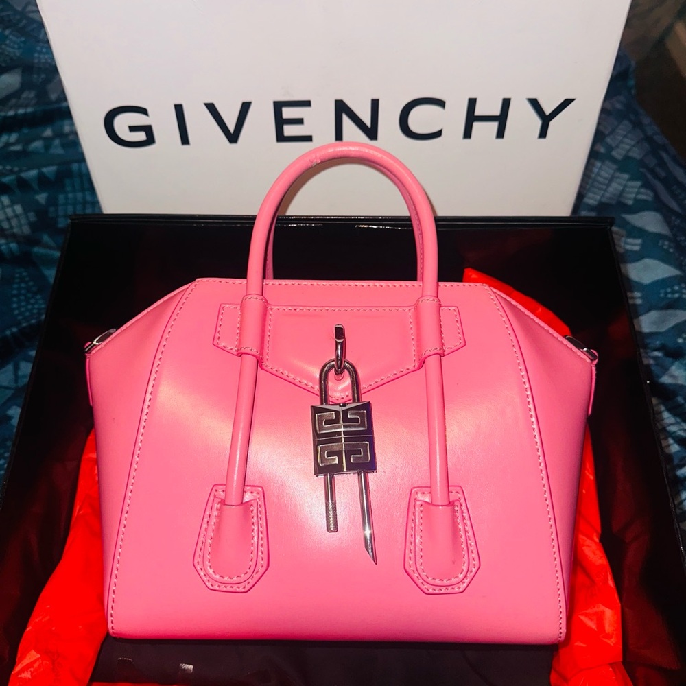 Beautiful pink Givenchy Antigona lock bag